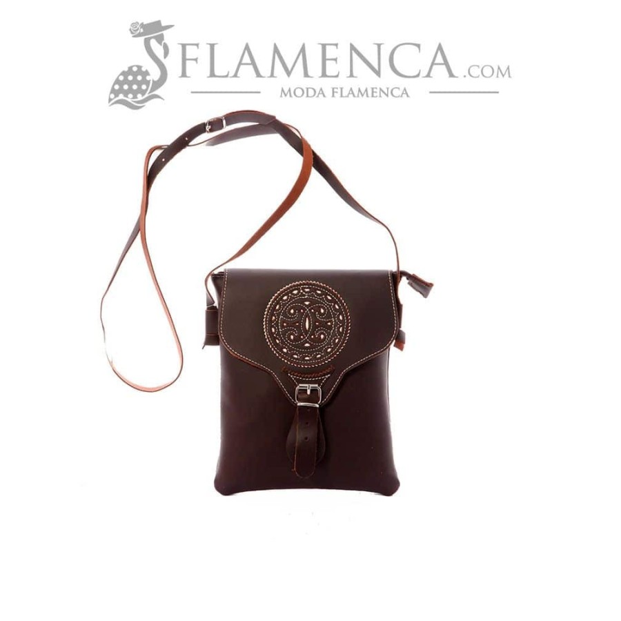 Bolso-bandolera de señora en piel cruzado marrón con fondo blanco
