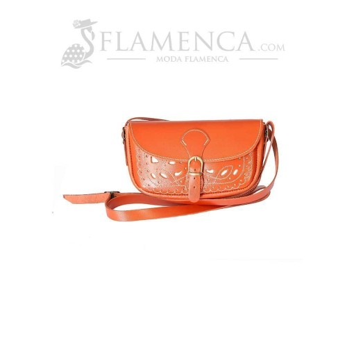 Bolso-bandolera de señora en piel picado cuero con fondo blanco