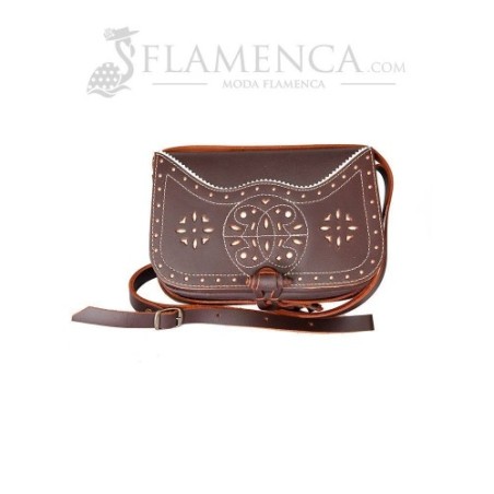 Bolso-bandolera de señora en piel marrón engrasado con fondo blanco