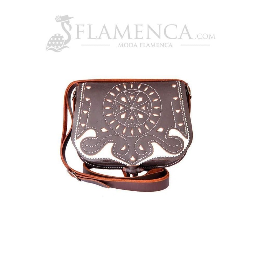 Bolso-bandolera de señora en piel picado marrón engrasado con fondo blanco