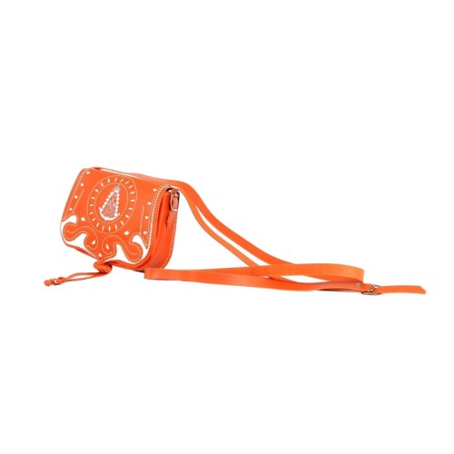 Bolso-bandolera de piel color Cuero con Virgen del Rocío