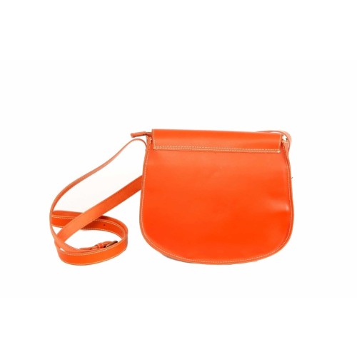 Bolso de piel color Cuero en fondo Blanco con borlas Valverde