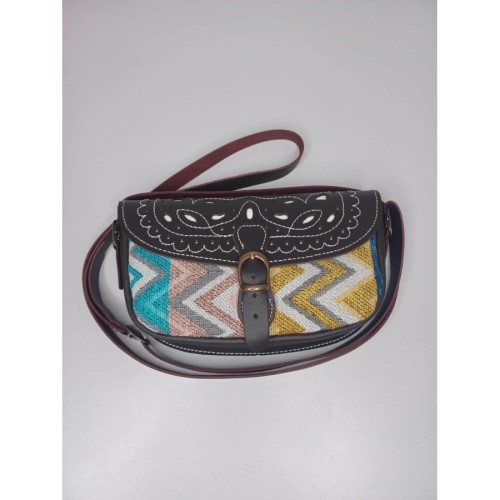 Bolso-bandolera rociero de piel color Engrasado estampado de rayas Almonte