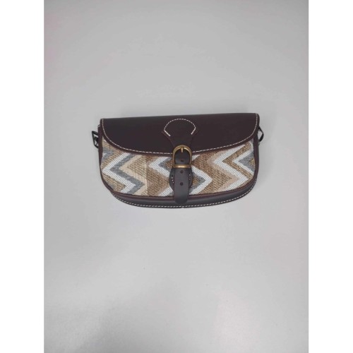 Bolso-bandolera rociero de piel color Engrasado estampado en tonos neutros Matalascañas