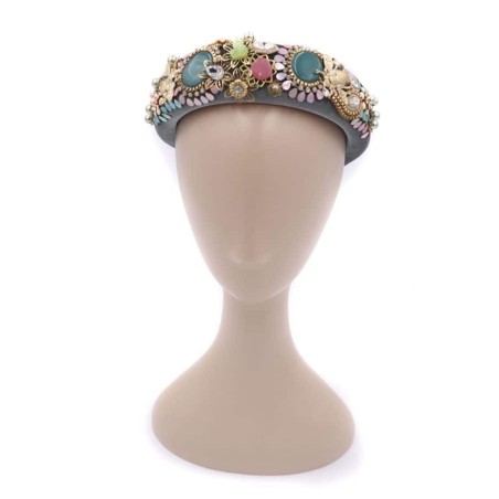Diadema de pedrería multicolor
