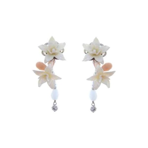 Pendientes de novia flores, cristal de Swarosvki y cristal faceteado en color rosa nude.