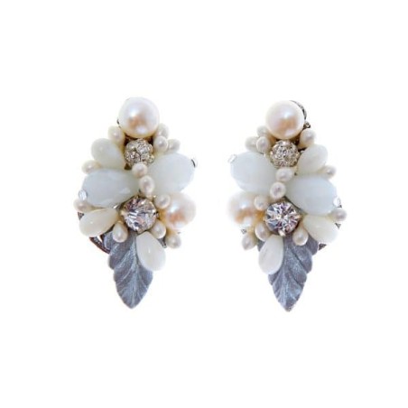 Pendientes de novia con perlas naturales, cristal Swarovski y porcelana fría en tono plateado