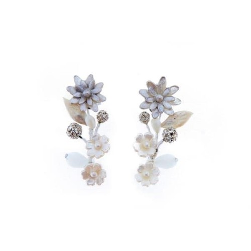 Pendientes de novia de aspecto floral blanco y plateado con cristal de Swarosvki